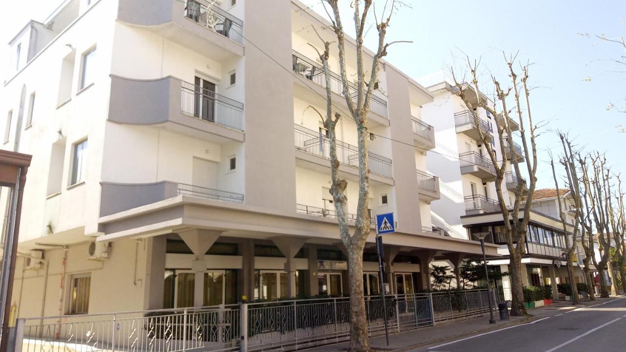 Hotel Venezia Beach San Mauro Mare 外观 照片